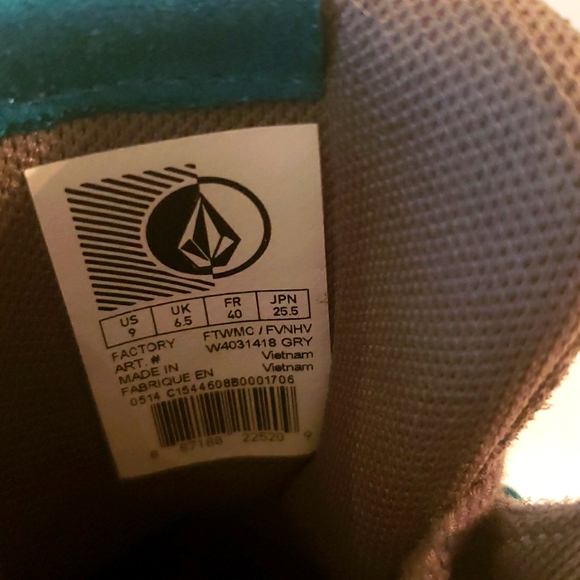 Volcom High Top Women Size 9 (Pre Owned) - Picture 6 of 6